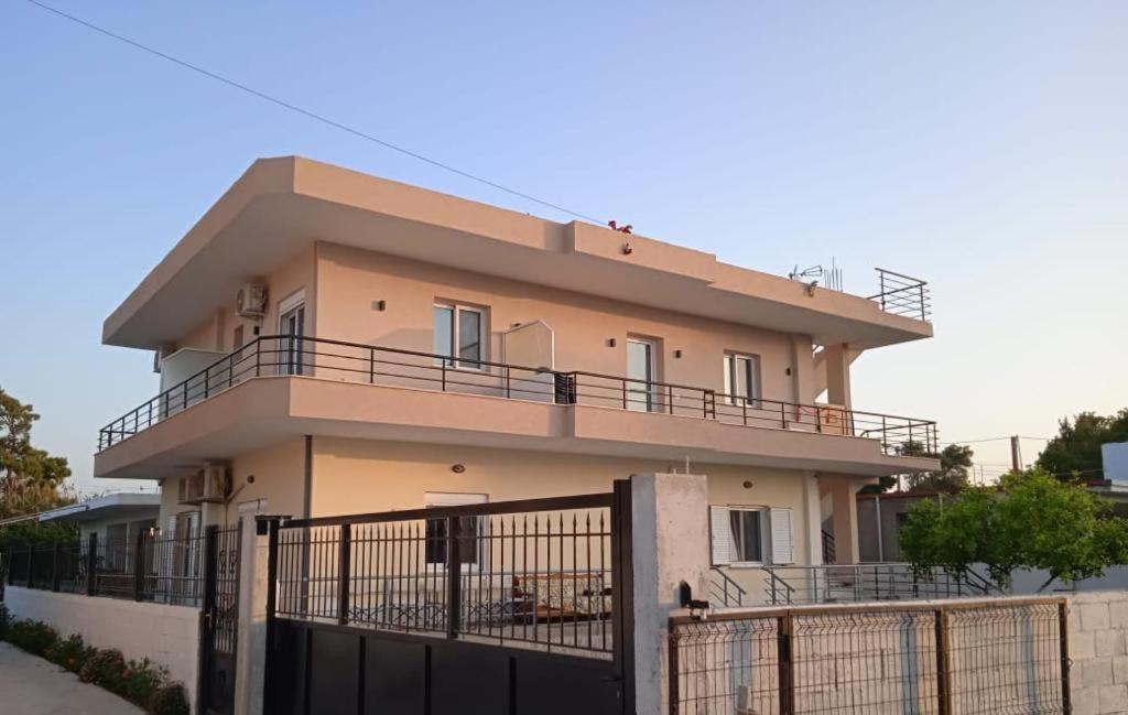 Villa Hysesani Vlorë Exterior foto